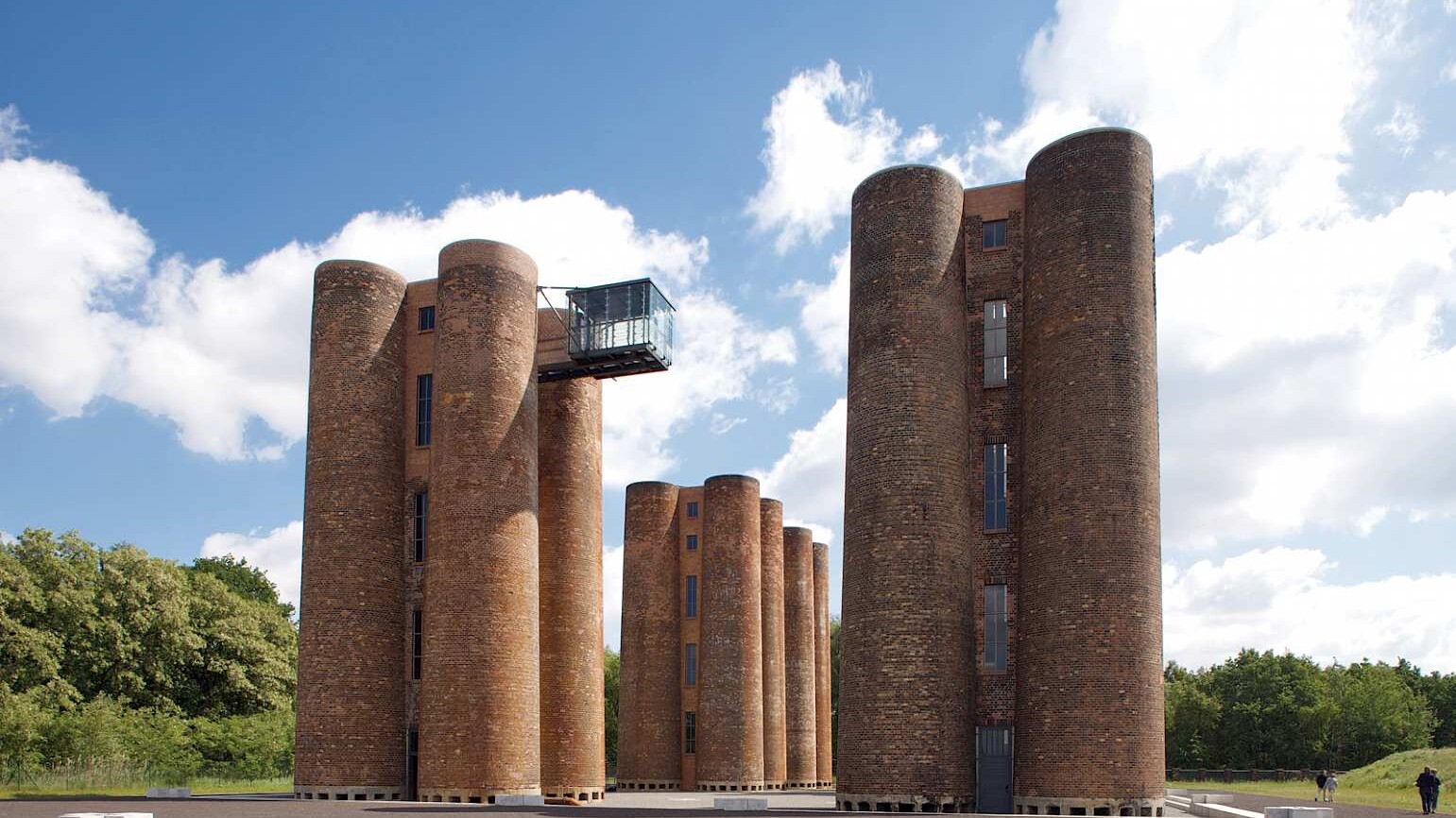 Biotürme Lauchhammer after refurbishment, 2009. Image: Matthias Beyrow