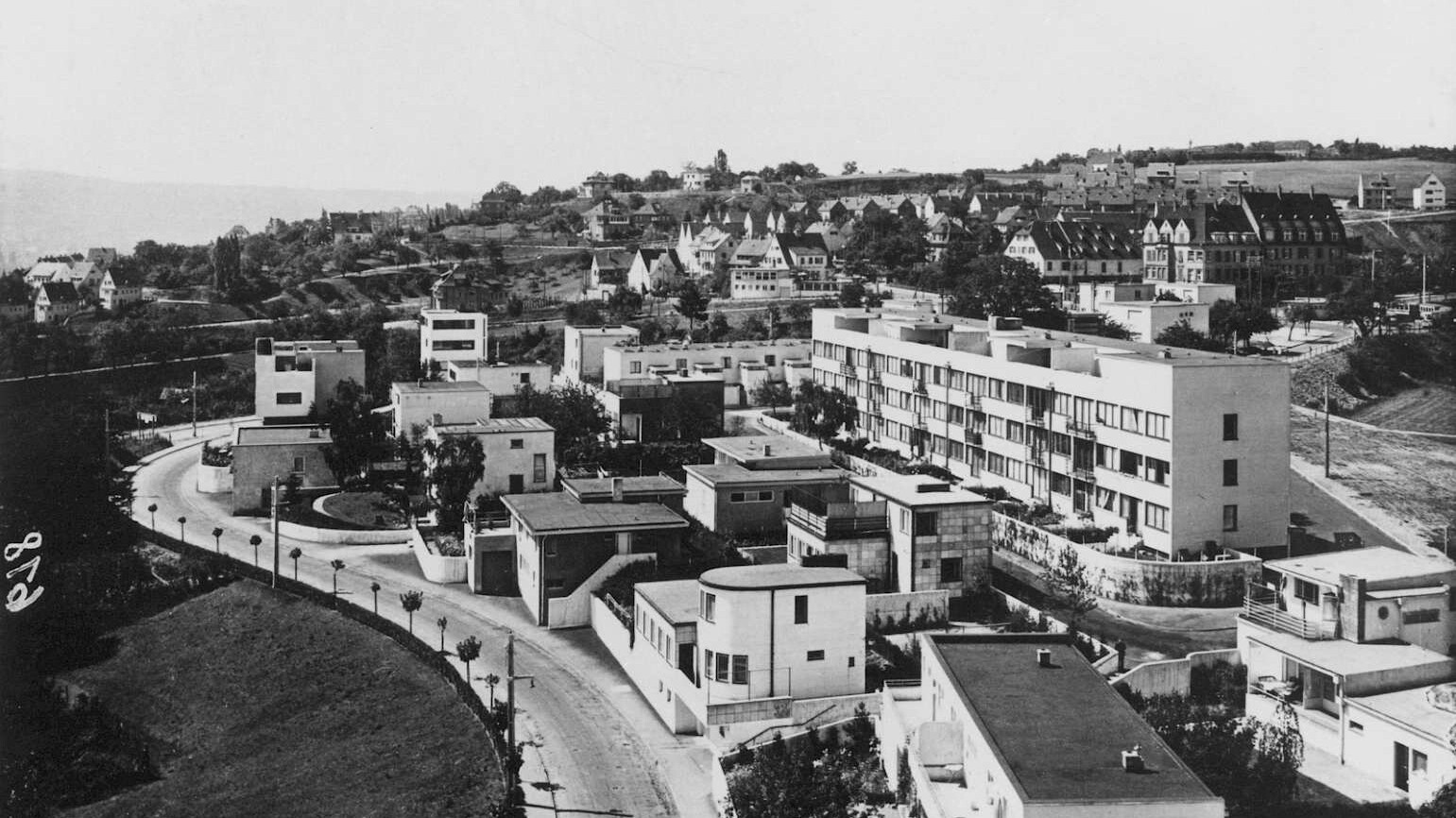 Overall view of the Weissenhof Estate Stuttgart, around 1927 © Stadtarchiv Stuttgart